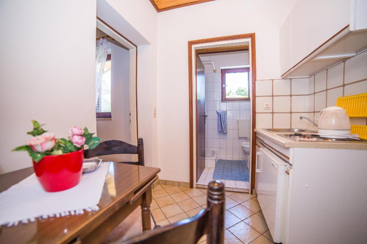 Apartments Pahljina Palit Экстерьер фото