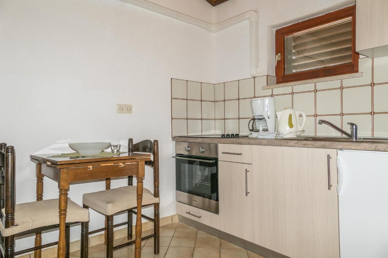 Apartments Pahljina Palit Экстерьер фото